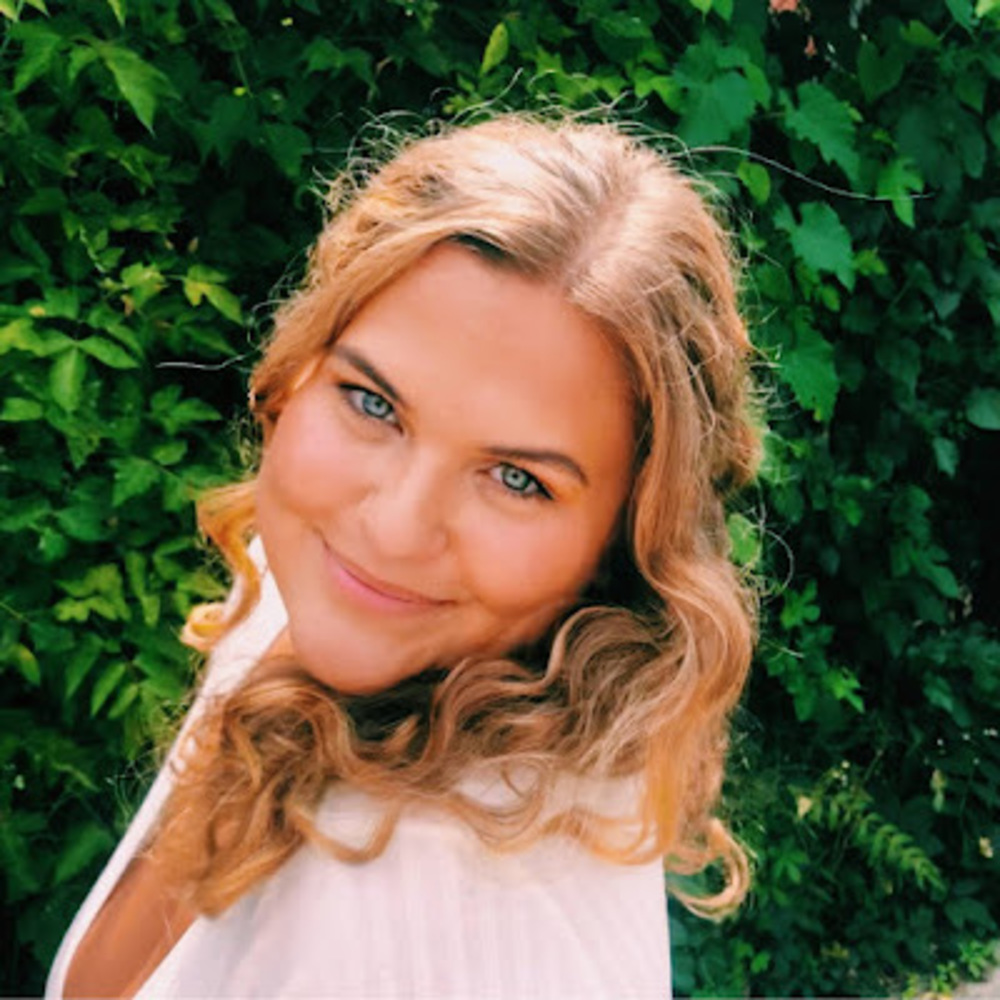 Meet your Posher, Sydni